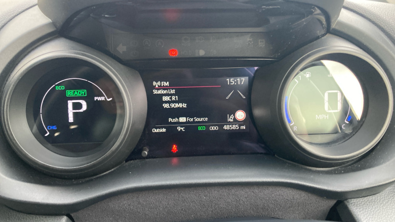 Toyota Yaris 1.5 Hybrid Design 5dr CVT Hybrid Hatchback